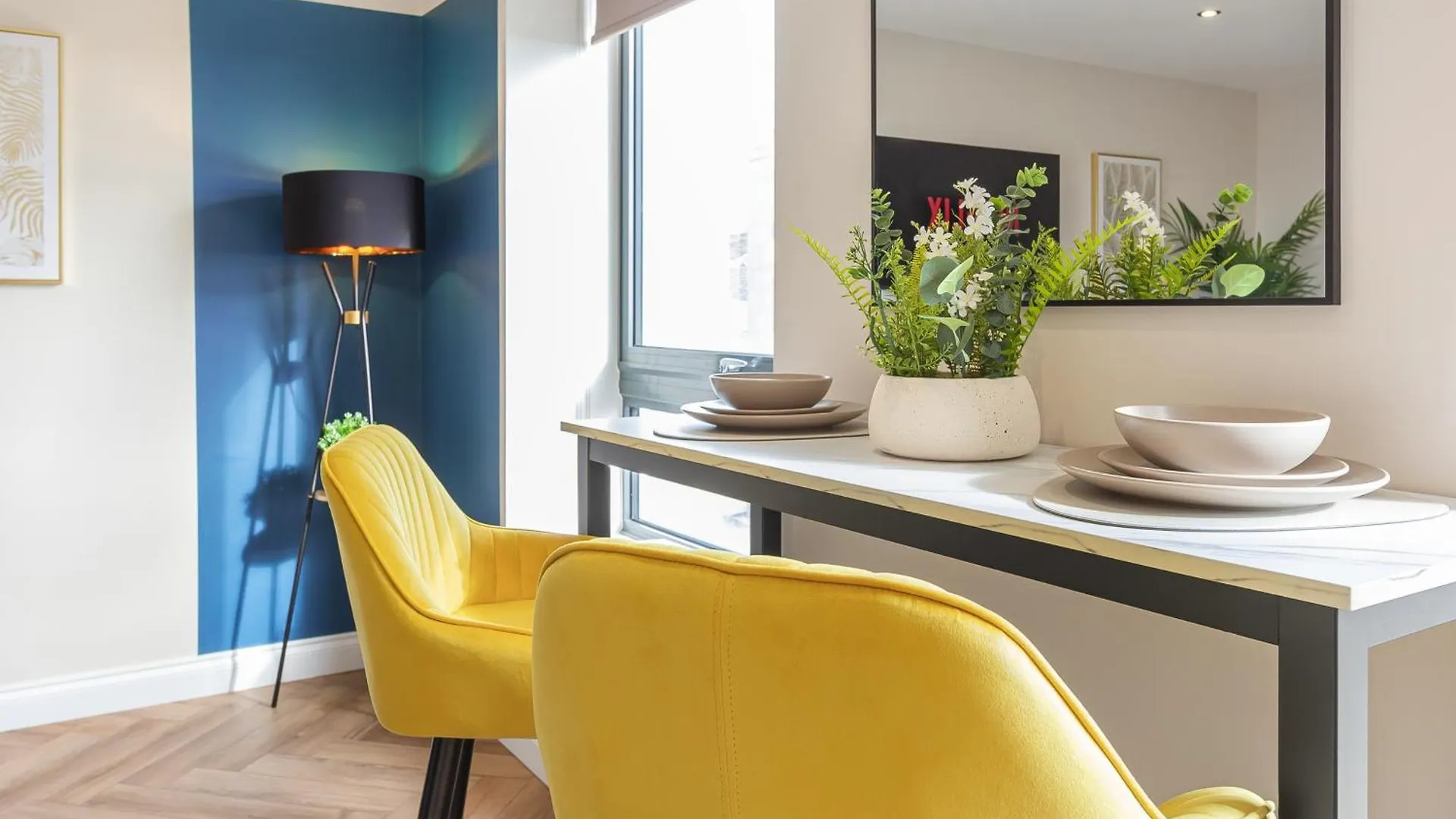 Brighton Central Crown - Rose Platinum Properties Apartment