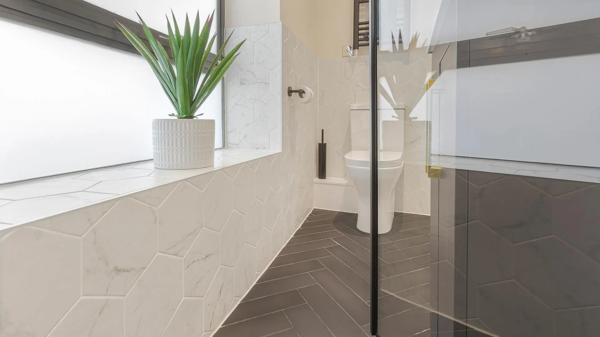Apartment Brighton Central Crown - Rose Platinum Properties