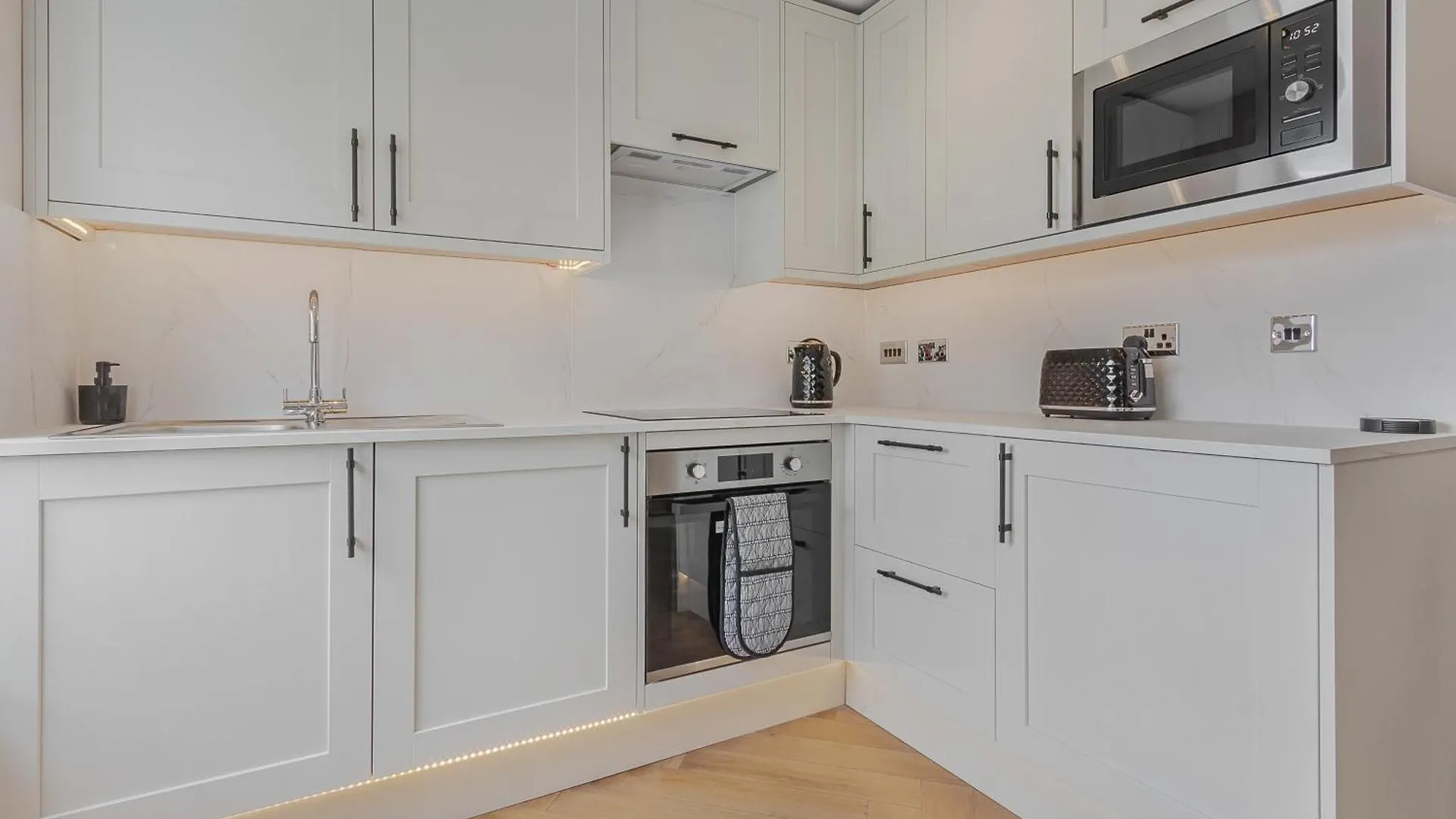 Brighton Central Crown - Rose Platinum Properties